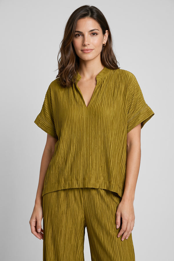 Γκοφρέ μπλούζα με V λαιμόκοψη και χαλαρή γραμμή σε λαδί απόχρωση