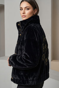 Γούνινο jacket με κεντημένο μοτίβο στην πλάτη