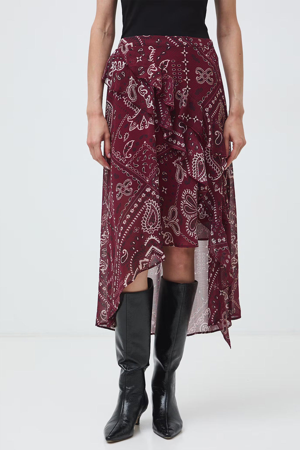 Γυναικεία burgundy midi φούστα με paisley print και ασύμμετρο βολάν