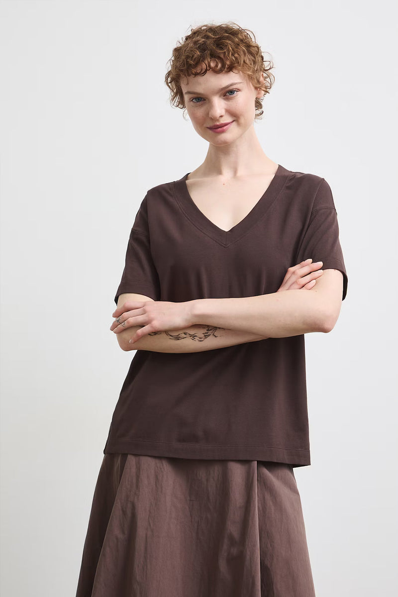 Γυναικεία Μπλούζα V-Neck με Floral Print Πλάτης – Chocolate
