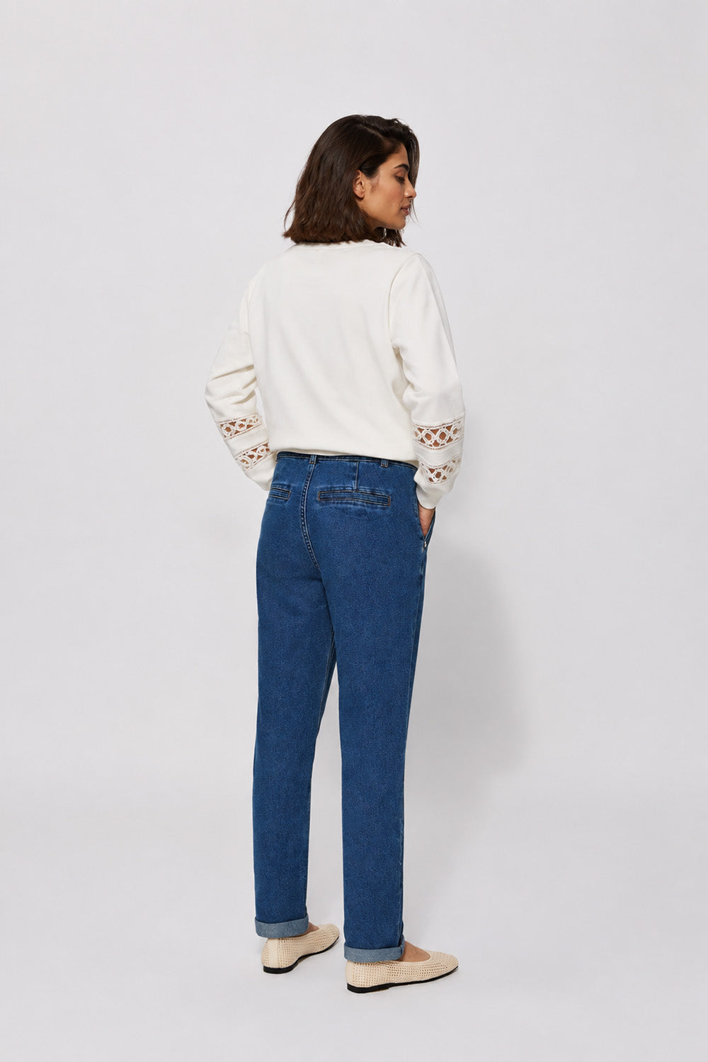Γυναικείο μπλε jeans παντελόνι ίσιας γραμμής με ρεβέρ
