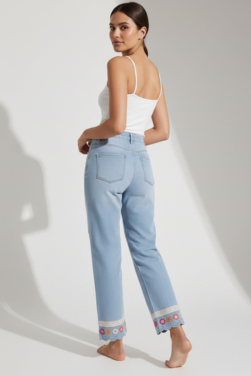 Τζιν Παντελόνι Ψηλόμεσο με Κεντημένα Λουλούδια