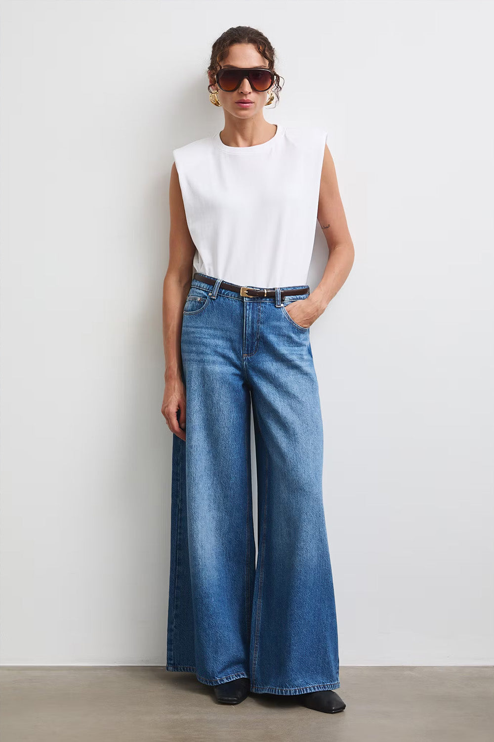 Γυναικείο medium blue wide leg τζιν παντελόνι με φαρδύ μπατζάκι και ψηλή μέση