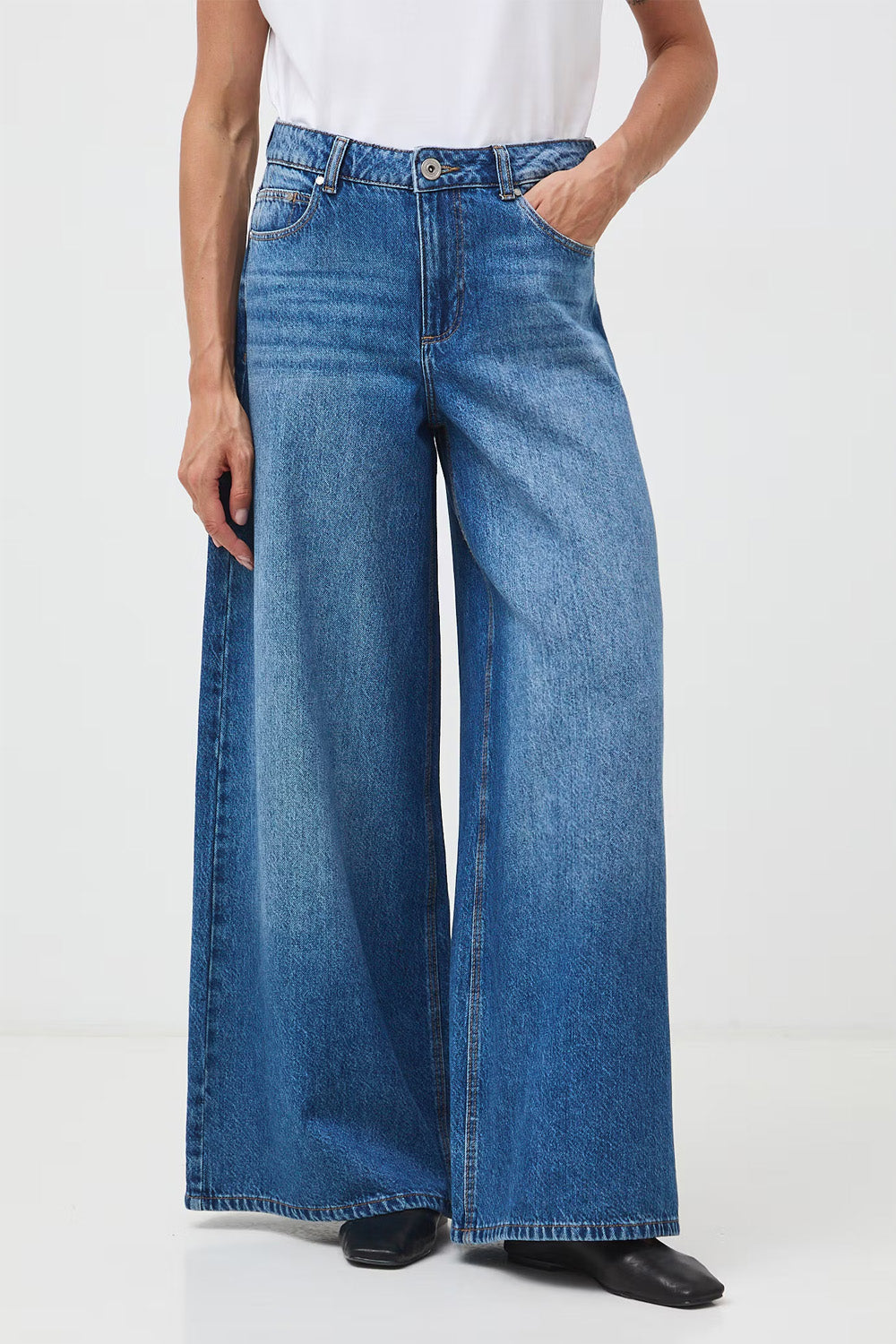 Γυναικείο medium blue wide leg τζιν παντελόνι με φαρδύ μπατζάκι και ψηλή μέση