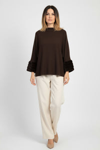 Καφέ μπλούζα poncho με γούνινες λεπτομέρειες στα μανίκια – Ellisargi Boutique