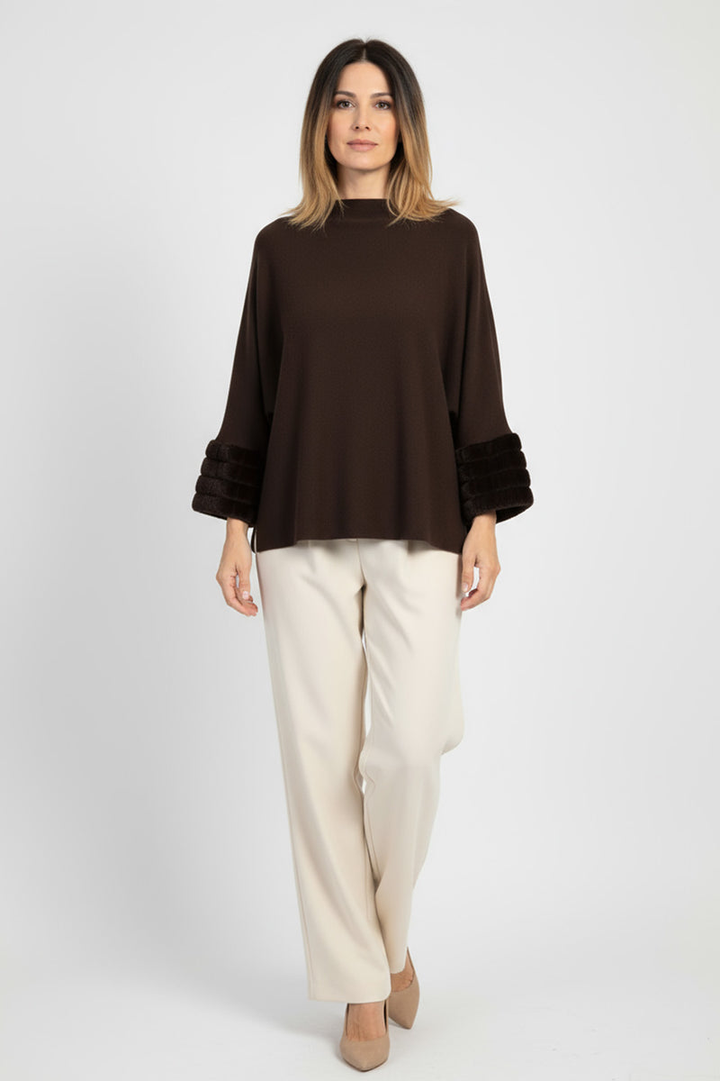 Καφέ μπλούζα poncho με γούνινες λεπτομέρειες στα μανίκια – Ellisargi Boutique