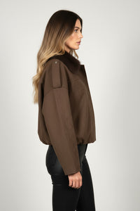 Καφέ κοντό παλτό με γούνα στο γιακά και φερμουάρ μπροστά – Ellisargi Boutique