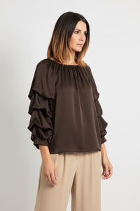 Καφέ σατινέ μπλούζα με βολάν στα μανίκια – Ellisargi Boutique