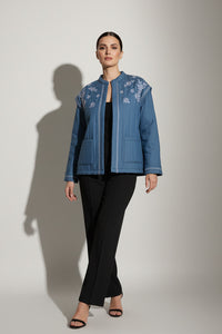 Γυναικείο καπιτονέ jacket μπλε πετρόλ με μοτίβο τύπου κεντήματος και μπροστινές τσέπες από Ellisargi Boutique