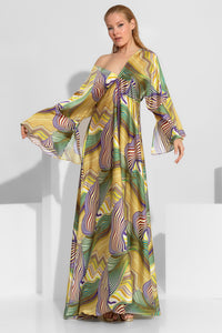 Κίτρινο σατέν maxi φόρεμα με abstract print, έναν ώμο και φαρδιά μανίκια με βολάν