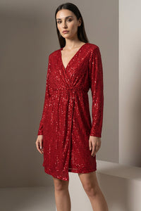 Κόκκινο plus size φόρεμα με παγιέτες, V λαιμόκοψη, μακρύ μανίκι και άνετη γραμμή, μήκος πάνω από το γόνατο.