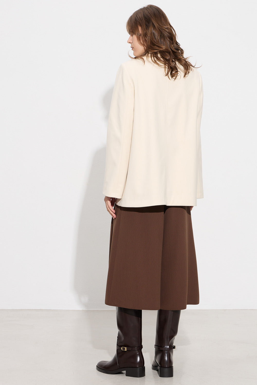 Κοντό Εκρού Ημίπαλτο με Ζώνη