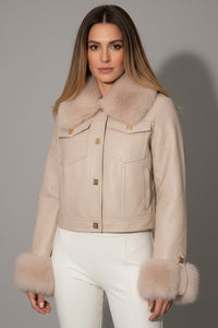 Κοντό μπεζ μπουφάν με αποσπώμενη γούνα