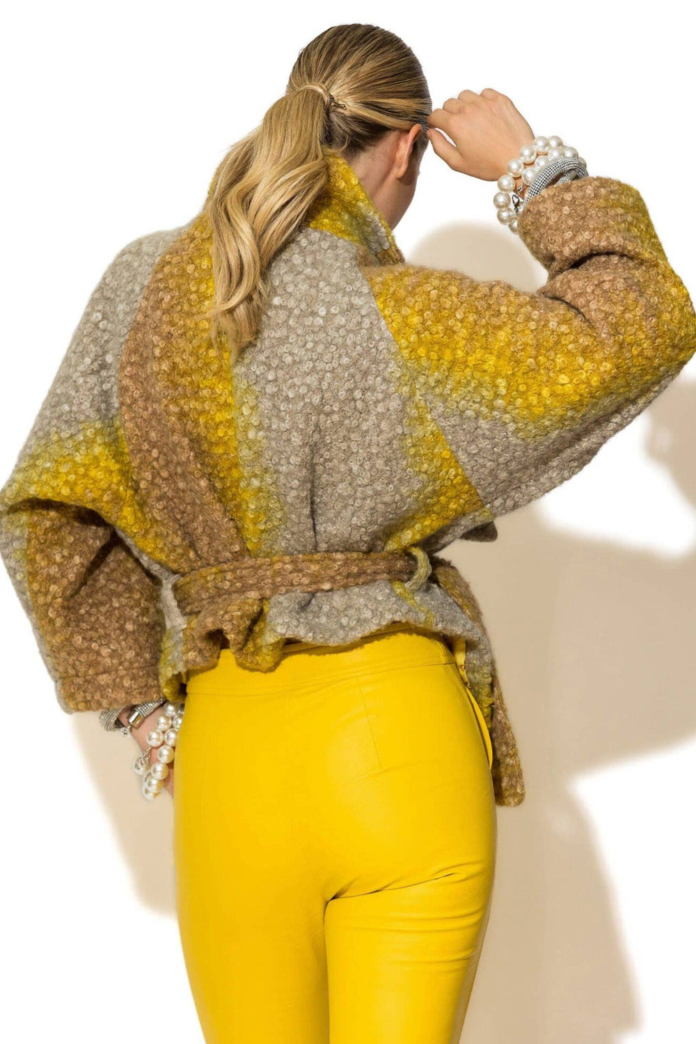 Κοντό παλτό όμπρε μπουκλέ με πέτρες και ζώνη στη μέση C-THROU – Ellisargi Boutique