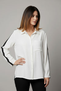 Λευκό πουκάμισο με μαύρη διακοσμητική ρίγα στα μανίκια – Ellisargi Boutique