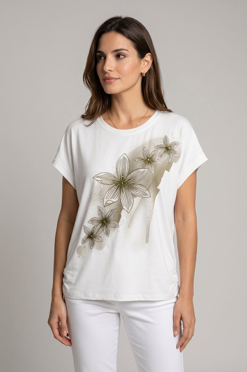 Λευκό T-shirt με χρυσό floral τύπωμα σε χαλαρή γραμμή με κοντό μανίκι