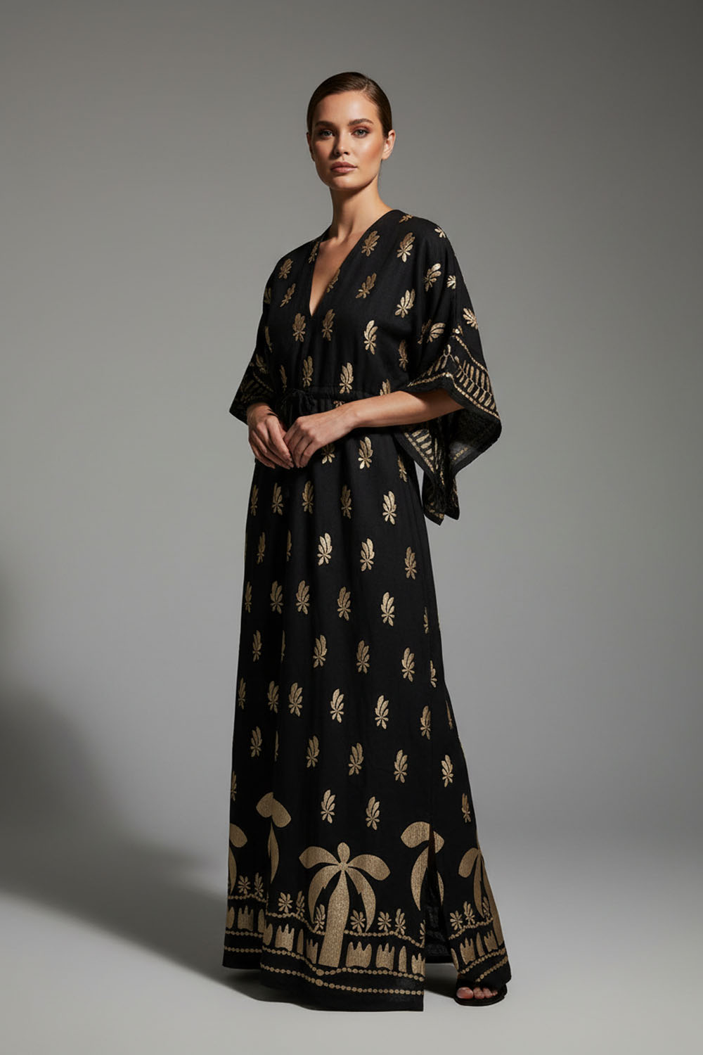 Μακρύ Καφτάνι Μαύρο με Χρυσό Κέντημα