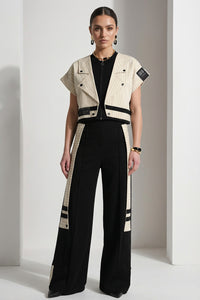 Μαύρο και μπεζ ριγέ γυναικείο σετ με crop γιλέκο και φαρδιά παντελόνα με πλαϊνές φάσες