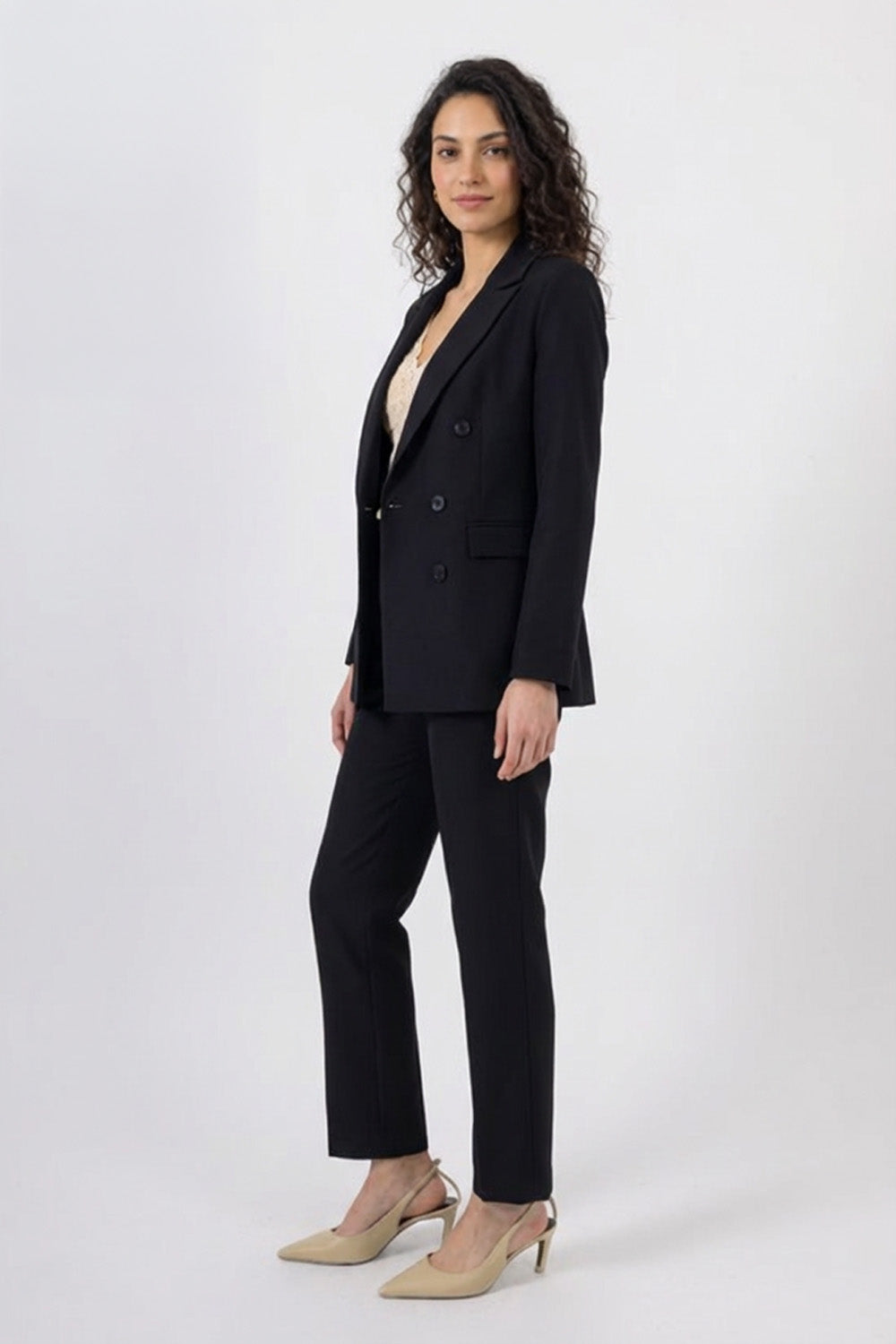 Κομψό μαύρο παντελόνι μέχρι τον αστράγαλο