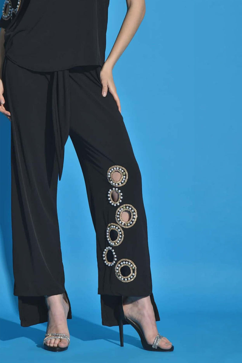 Μαύρο γυναικείο παντελόνι palazzo με διακοσμητικούς κύκλους από πέρλες