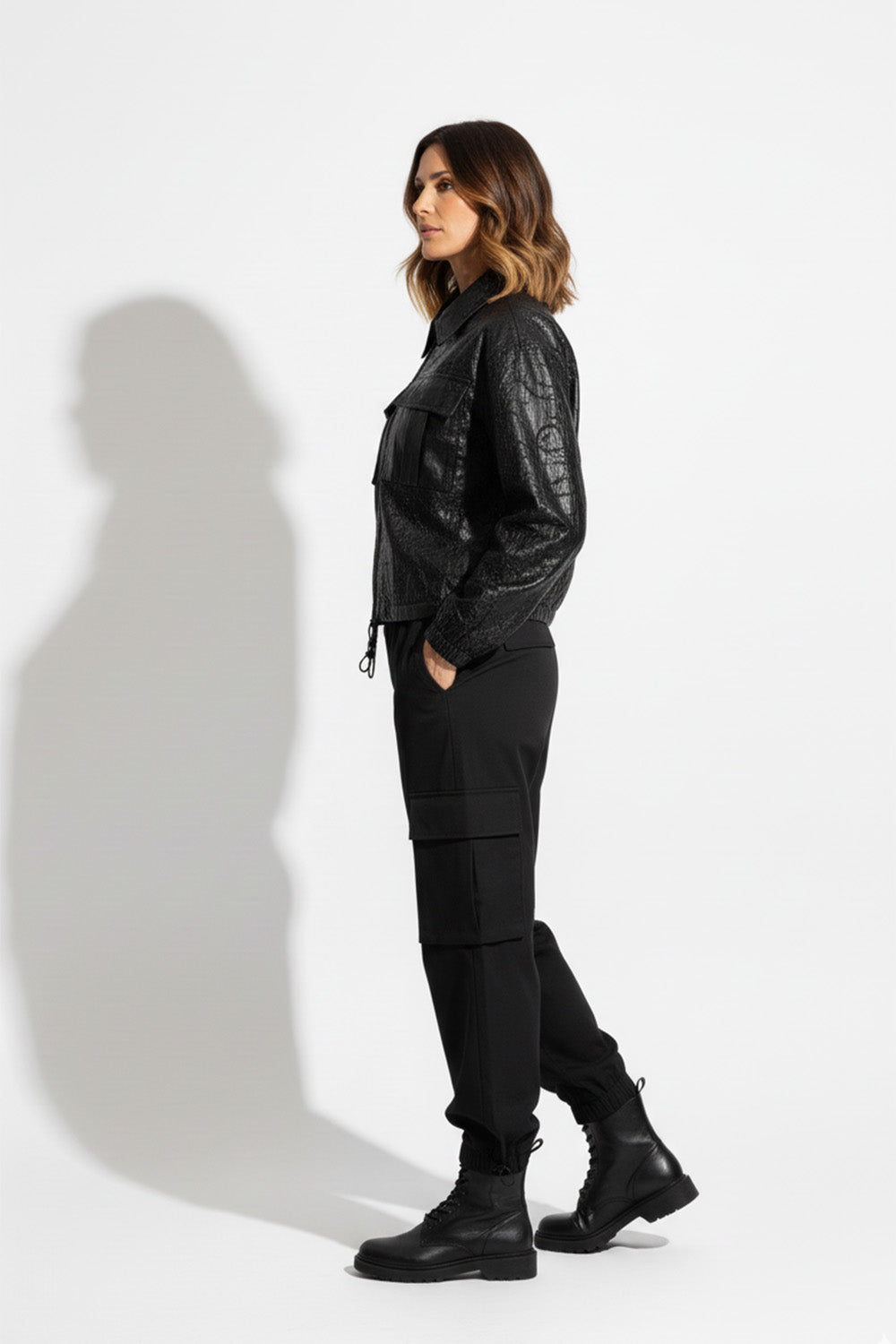 Μαύρο jacket με παγιέτες και τσέπες