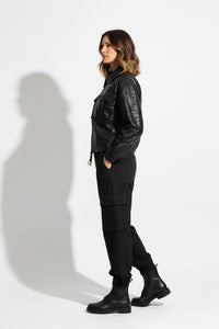 Μαύρο jacket με παγιέτες και τσέπες