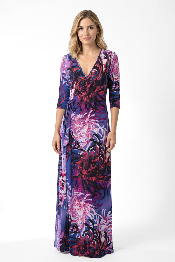 Μάξι φόρεμα κρουαζέ με floral σχέδιο σε μωβ και ροζ αποχρώσεις με μανίκι 3/4 και V λαιμόκοψη