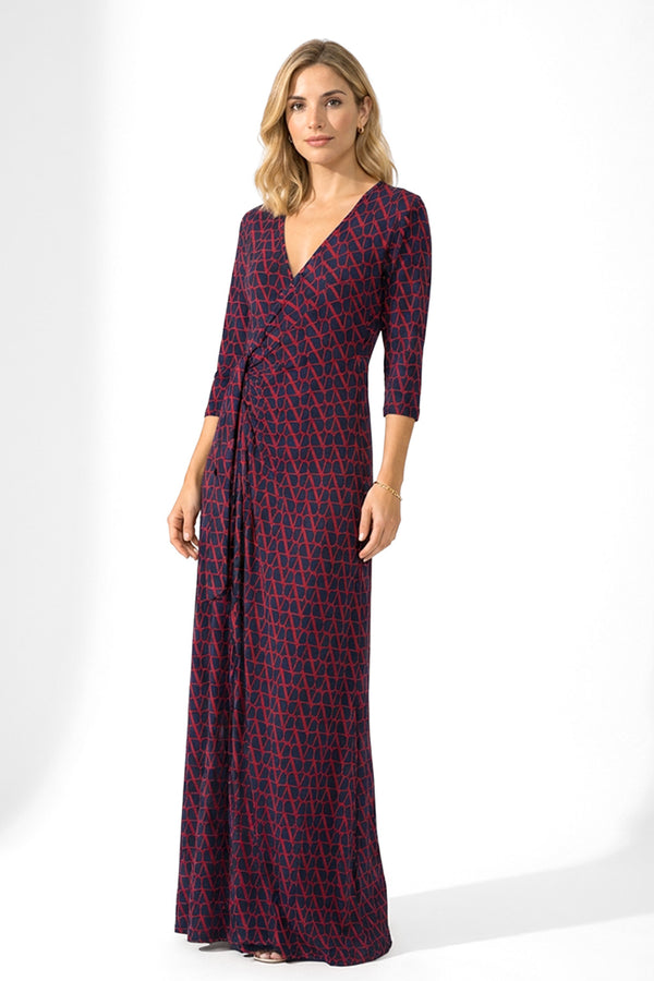 Μάξι φόρεμα κρουαζέ navy με κόκκινο γεωμετρικό print και δέσιμο στη μέση