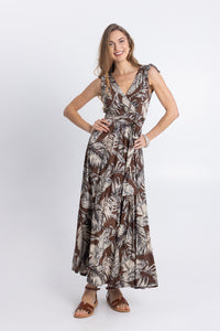 Μάξι Φόρεμα Κρουαζέ με Ζώνη και Tropical Print σε Καφέ