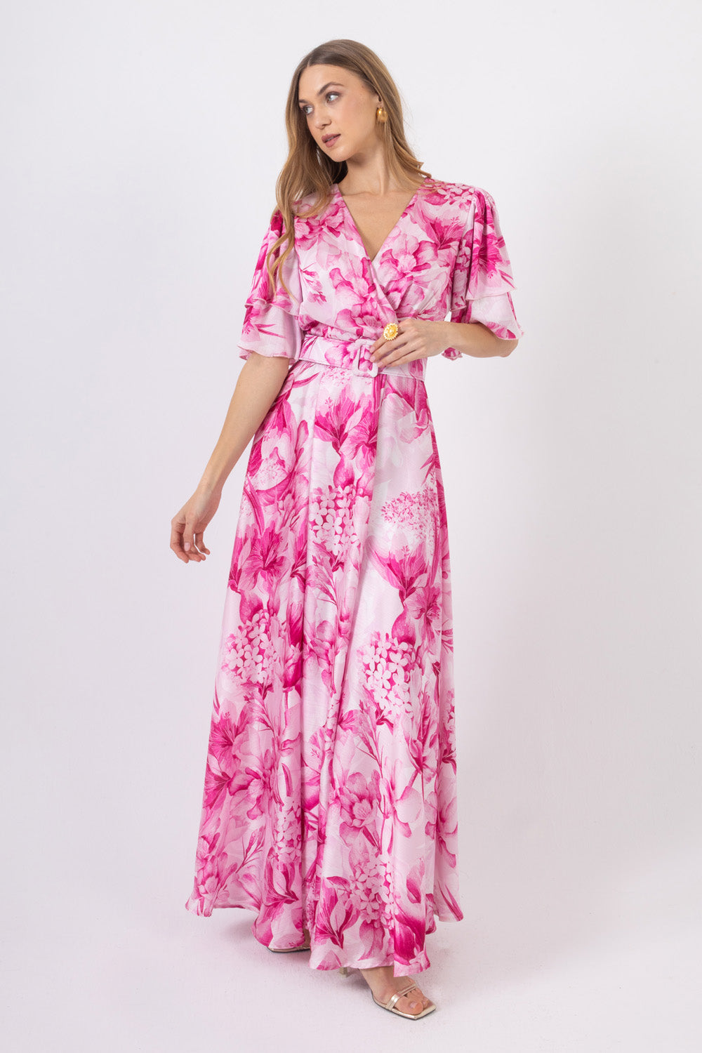 Μάξι φόρεμα λευκό με ροζ floral τύπωμα, ζώνη στη μέση και κοντά βολάν μανίκια