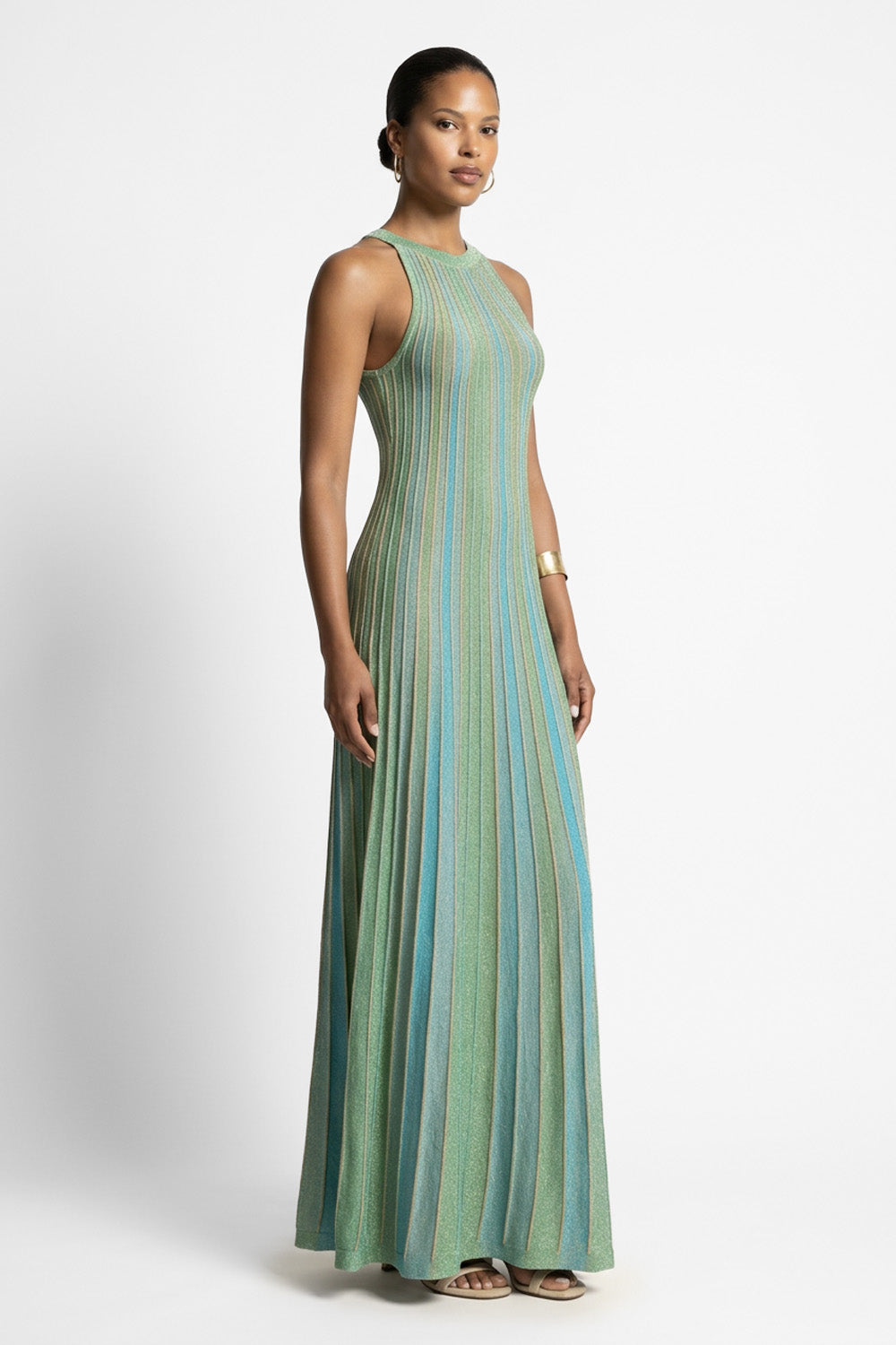Μάξι lurex ριπ φόρεμα με κάθετες πολύχρωμες ρίγες σε πράσινο και γαλάζιο αμάνικο με κλειστή λαιμόκοψη
