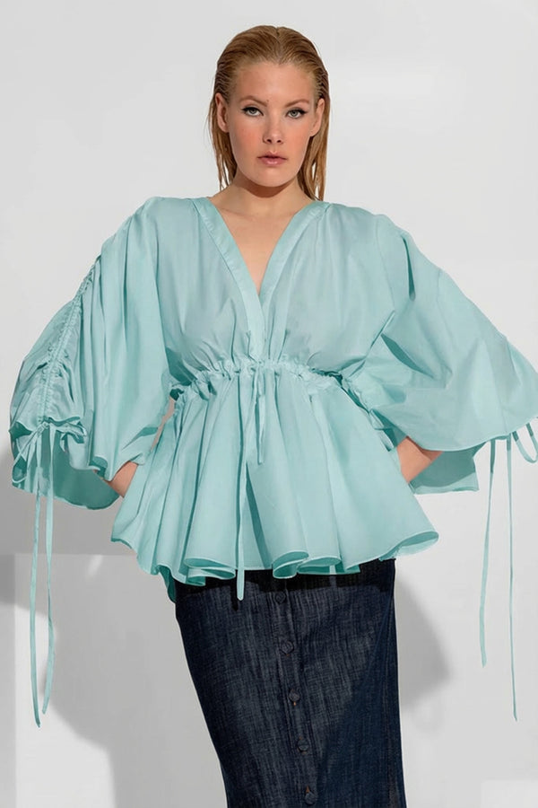 Αέρινο  πουκαμισο μέντα με loose γραμμή και μανίκια με ανοίγματα και δέσιμο