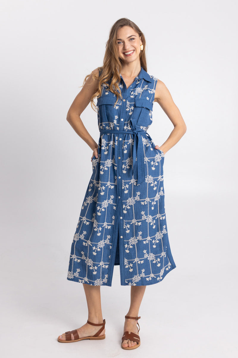 Midi μπλε φόρεμα denim με κέντημα floral και ζώνη στη μέση