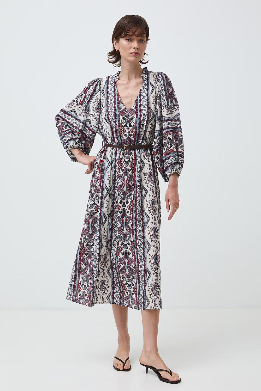 Γυναικείο midi φόρεμα Paisley Boheme ivory με V λαιμόκοψη και μακριά φαρδιά μανίκια