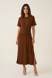 Midi Φόρεμα με Draped Δέσιμο Σοκολατί