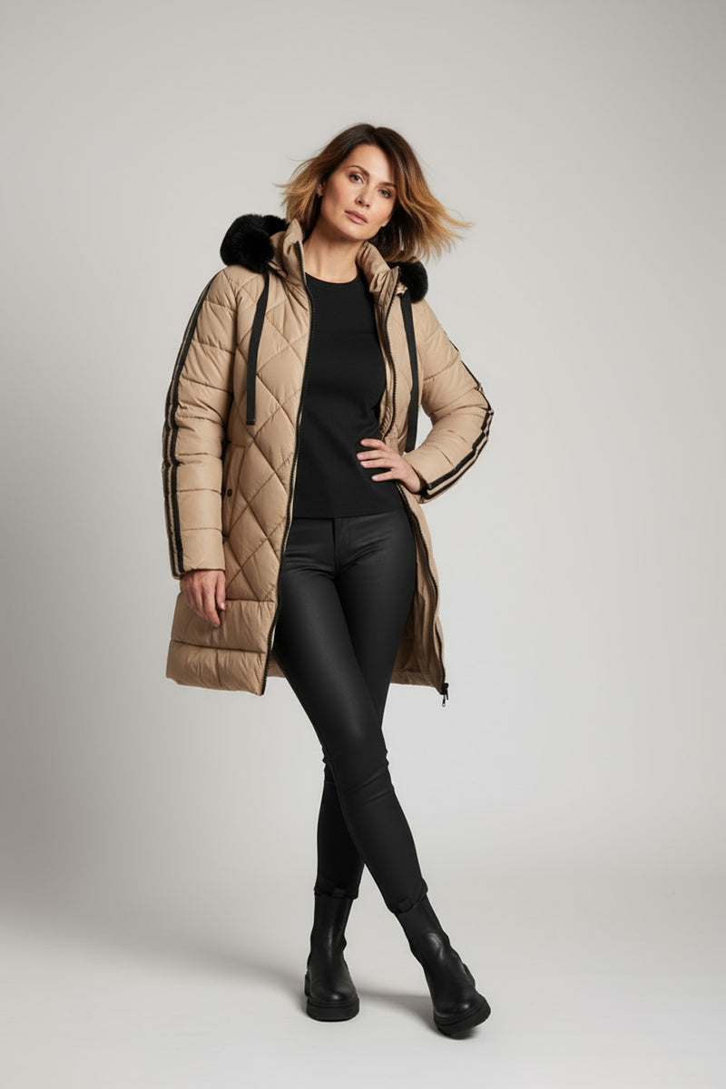 Μπεζ καπιτονέ μπουφάν με κουκούλα και ρίγες στα μανίκια