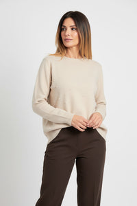 Μπεζ πλεκτή μπλούζα με διακοσμητικές πέρλες στο μπροστινό μέρος – Ellisargi Boutique