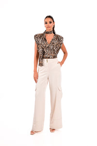 Μπεζ wide leg παντελόνι με τσέπες cargo και χρυσά κουμπιά από την Ellisargi Boutique