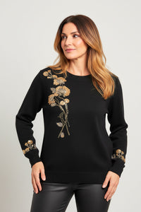 Μαύρη πλεκτή μπλούζα με χρυσά κεντήματα λουλουδιών στο στήθος και στα μανίκια