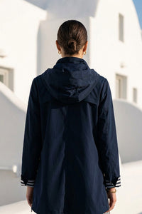 Navy γυναικείο jacket με κουκούλα και ριγέ λεπτομέρειες στα μανίκια