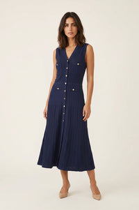 Navy blue midi πλεκτό φόρεμα με χρυσά κουμπιά και αμάνικο σχέδιο σε θηλυκή γραμμή