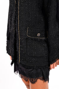 Oversized μαύρο μπουκλέ jacket με δαντελένια τελειώματα και χρυσή λεπτομέρεια, άνετη γραμμή από Ellisargi Boutique