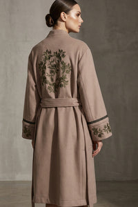 Παλτό μπεζ με κεντήματα – iRous