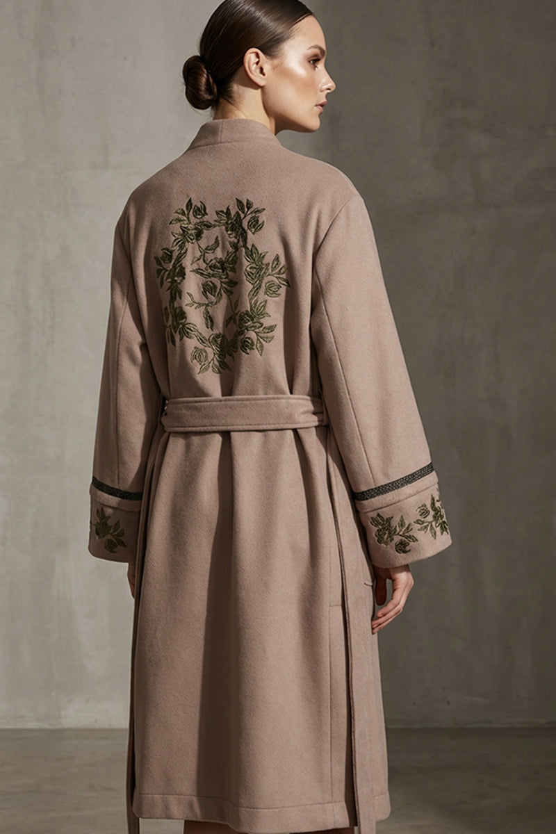 Παλτό μπεζ με κεντήματα – iRous