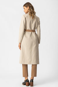 Ριγέ παλτό σε εκρού με ζώνη