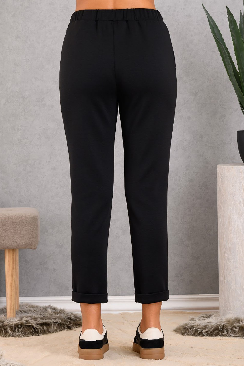 Μαύρο παντελόνι DERPOULI με λάστιχο και κορδόνι στη μέση από την Ellisargi Boutique