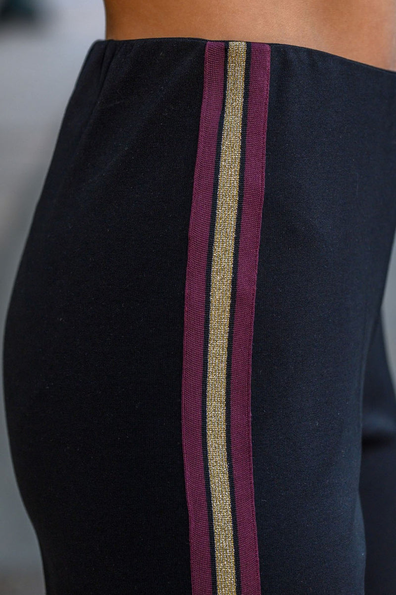 Μαύρο παντελόνι με πλαϊνή ρίγα lurex