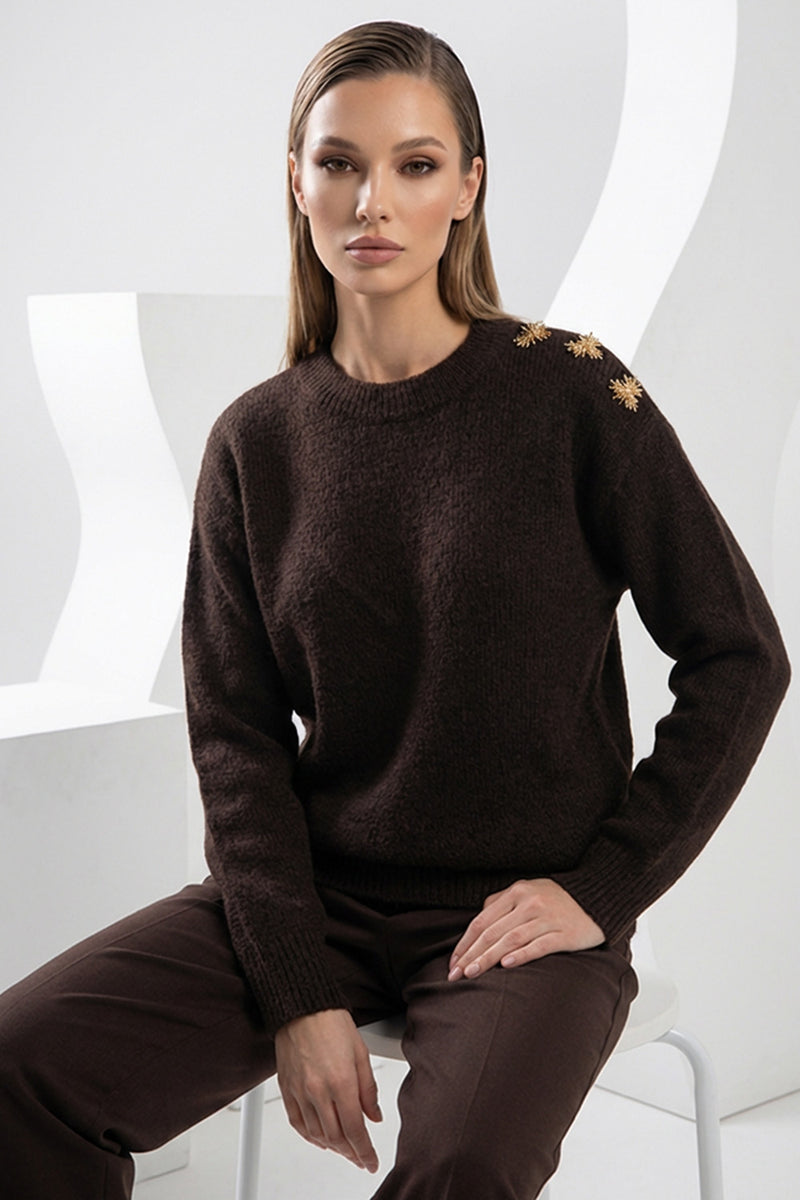 Πλεκτή μπλούζα σοκολατί με διακριτικά χρυσά στοιχεία στον ώμο, άνετη γραμμή από Ellisargi Boutique