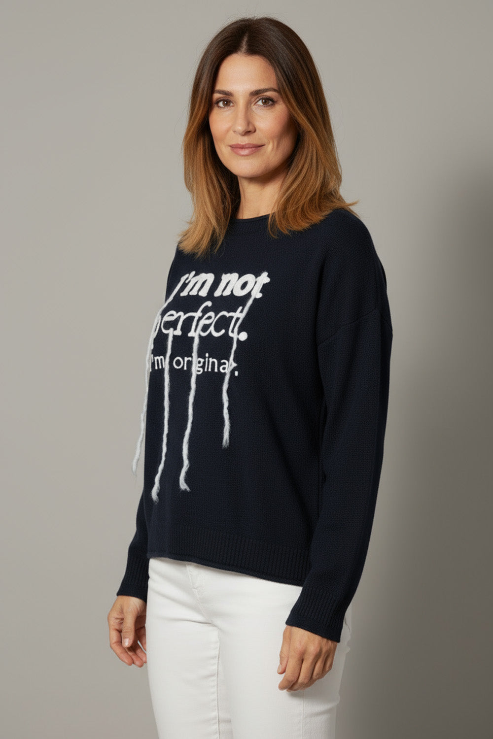 Μπλε πλεκτό “I’m not perfect” με λευκό σχέδιο