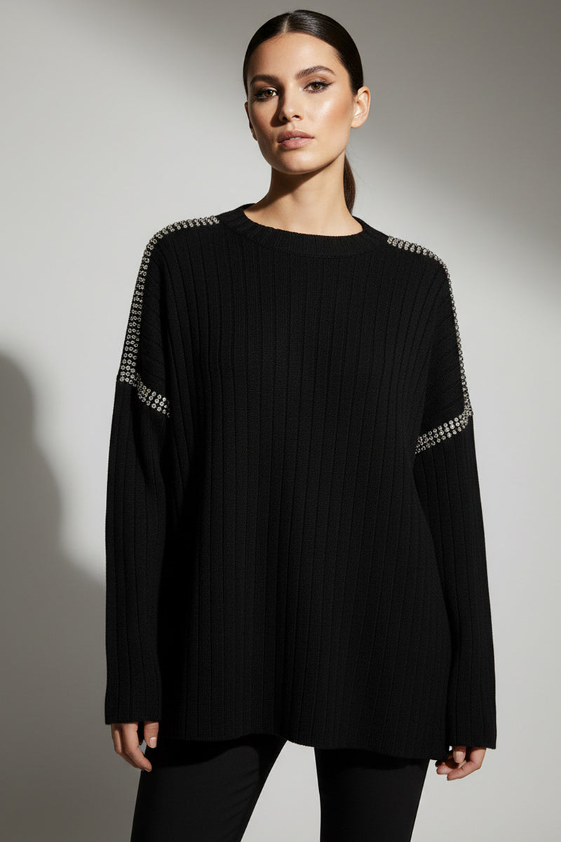Μαύρο πλεκτό με ribbed υφή και λεπτομέρειες από στρασάκια στους ώμους